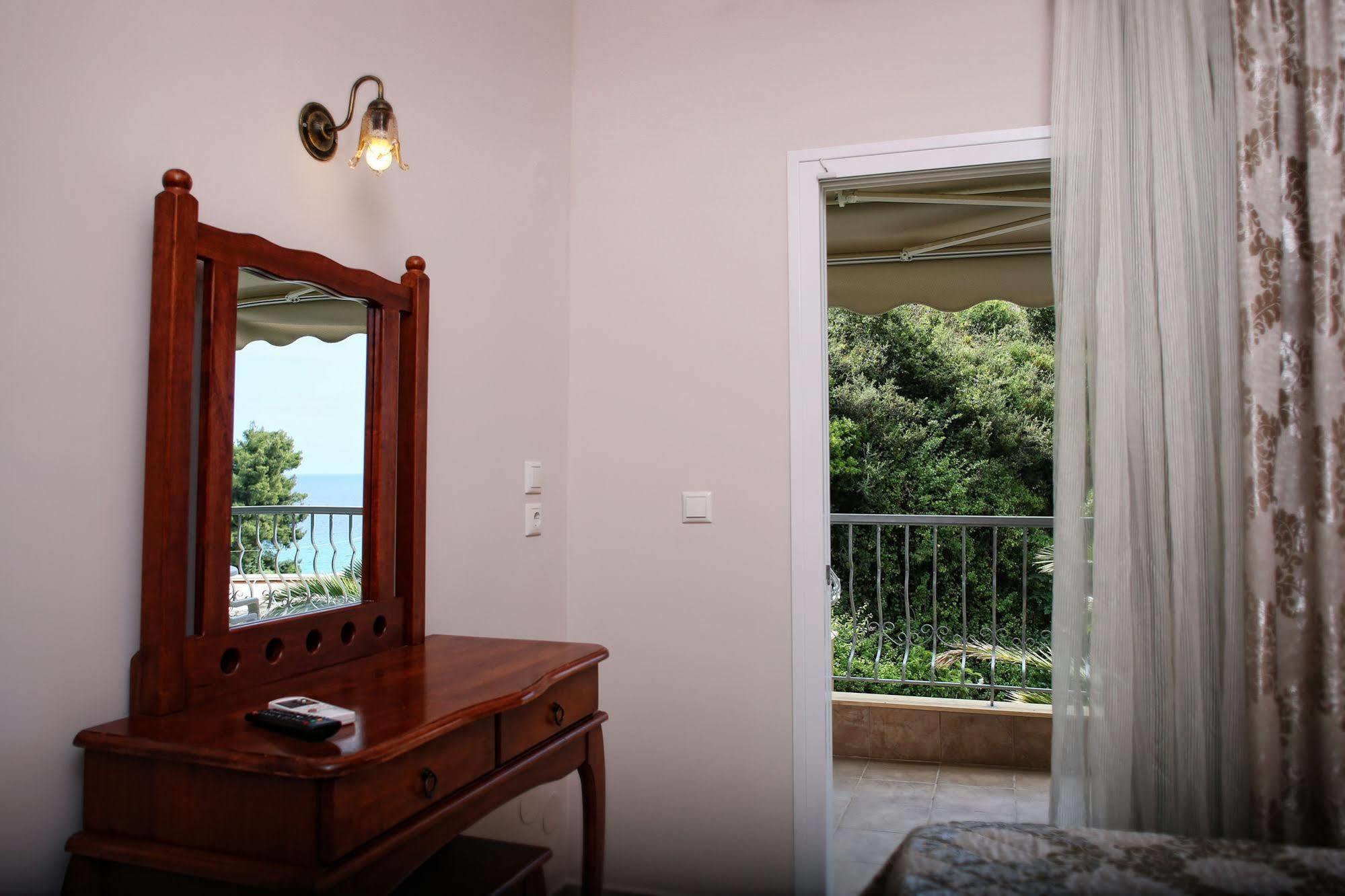 Alexandrina Apartment Mola Kalyva Ngoại thất bức ảnh