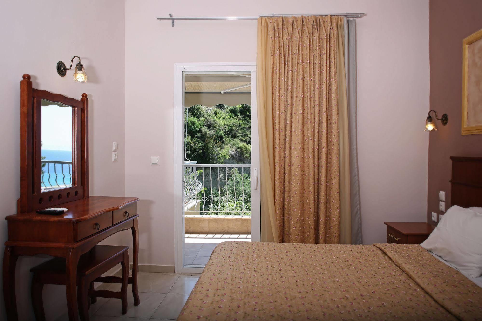 Alexandrina Apartment Mola Kalyva Ngoại thất bức ảnh